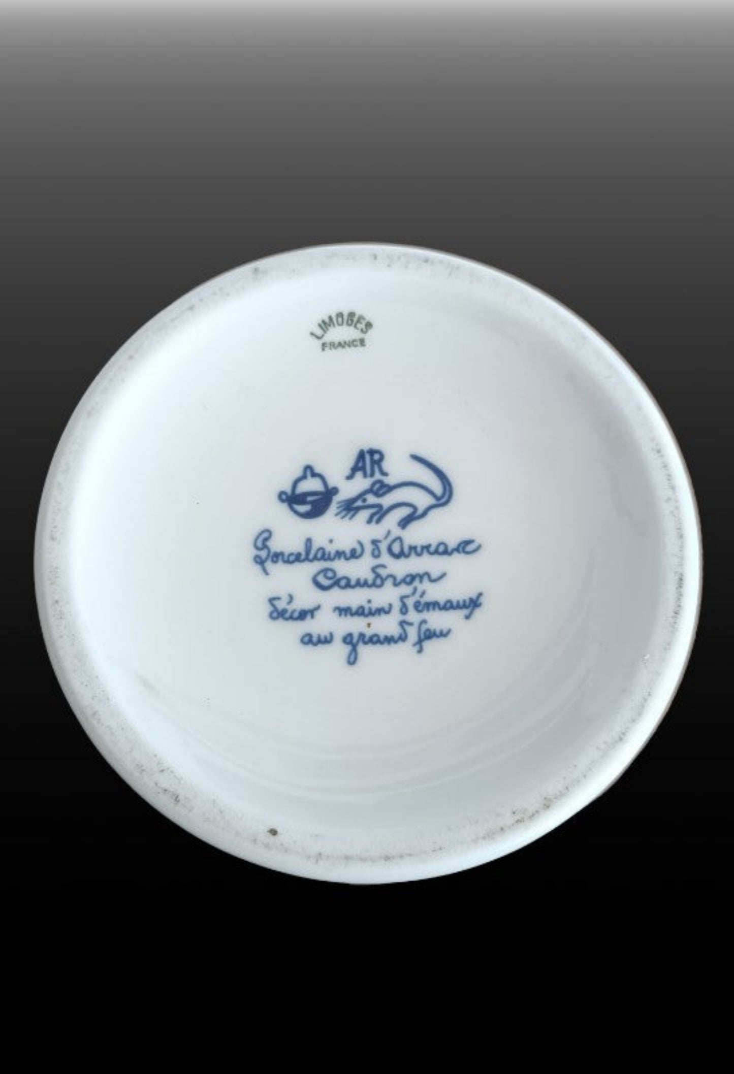 Pot Franc maçon en porcelaine d'Arras